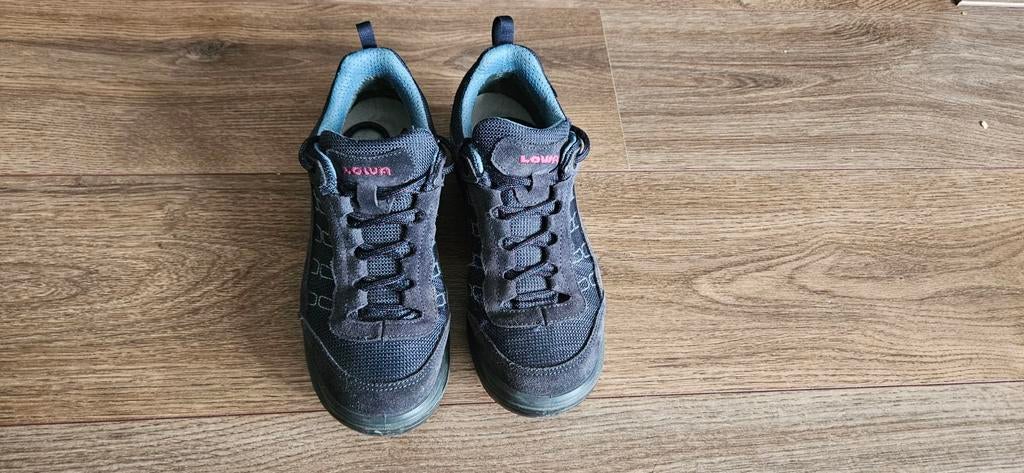 Lowa Wandelschoenen Dames maat 38, Ophalen of Verzenden, Zo goed als nieuw, Schoenen