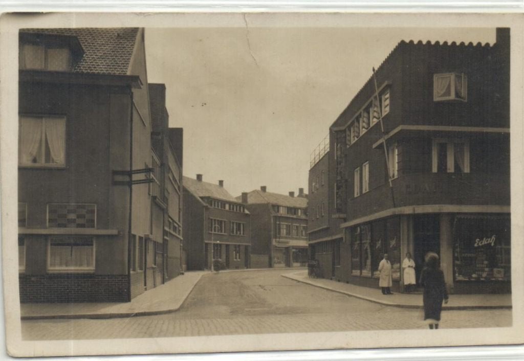 x20037 tegelen gasthuisstraat fotokaart, Verzamelen, Ansichtkaarten | Nederland, Verzenden, 1920 tot 1940, Ongelopen, Limburg