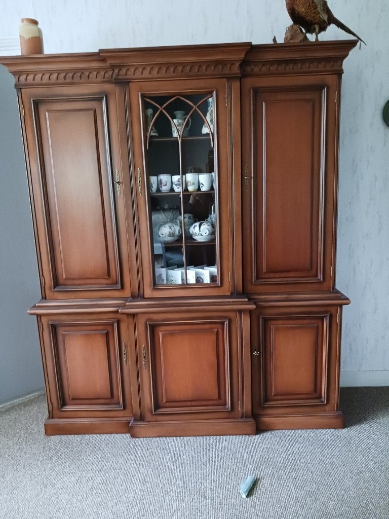 kast, Ophalen, Met deur(en), 200 cm of meer, Klassiek