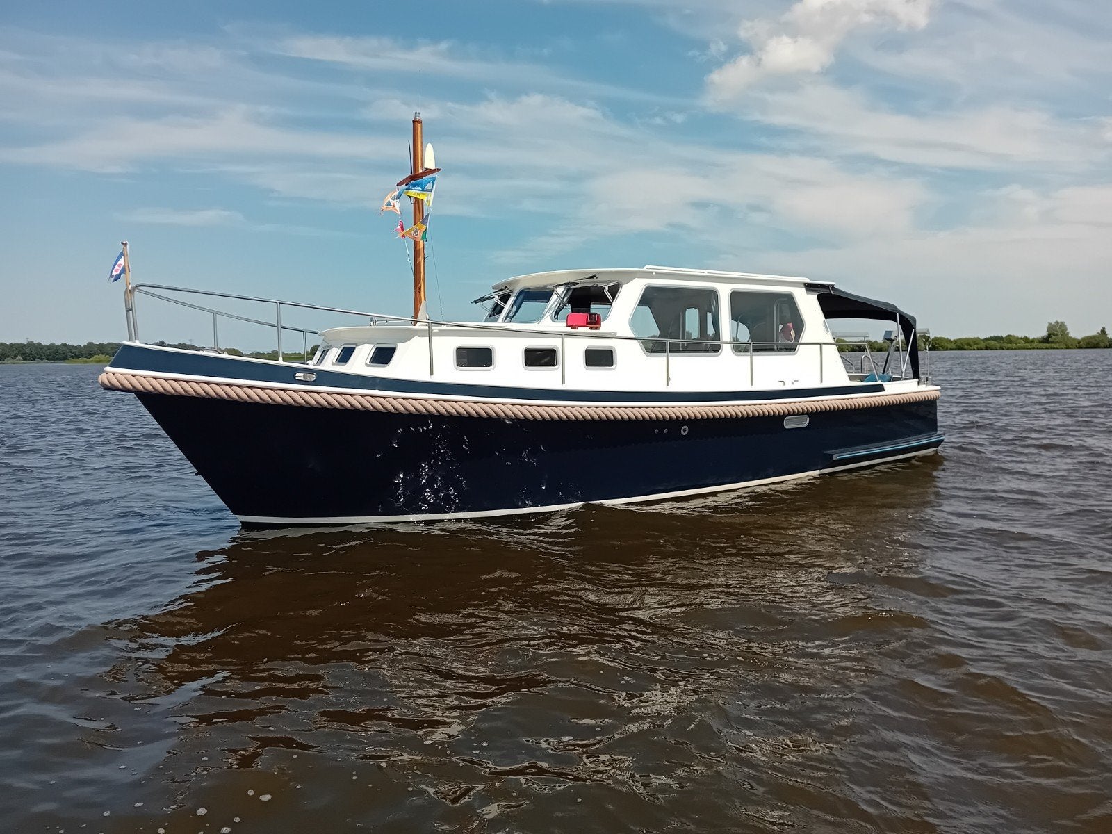 Woudbloem kruiser 10.50 Ok, Watersport en Boten, Motorboten en Motorjachten, Binnenboordmotor, Diesel, 2.00 meter, Zo goed als nieuw