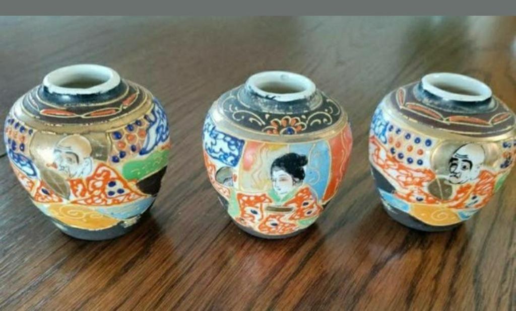 SATSUMA VAASJES,hand painted,JAPAN,handgeschilderd, Ophalen of Verzenden