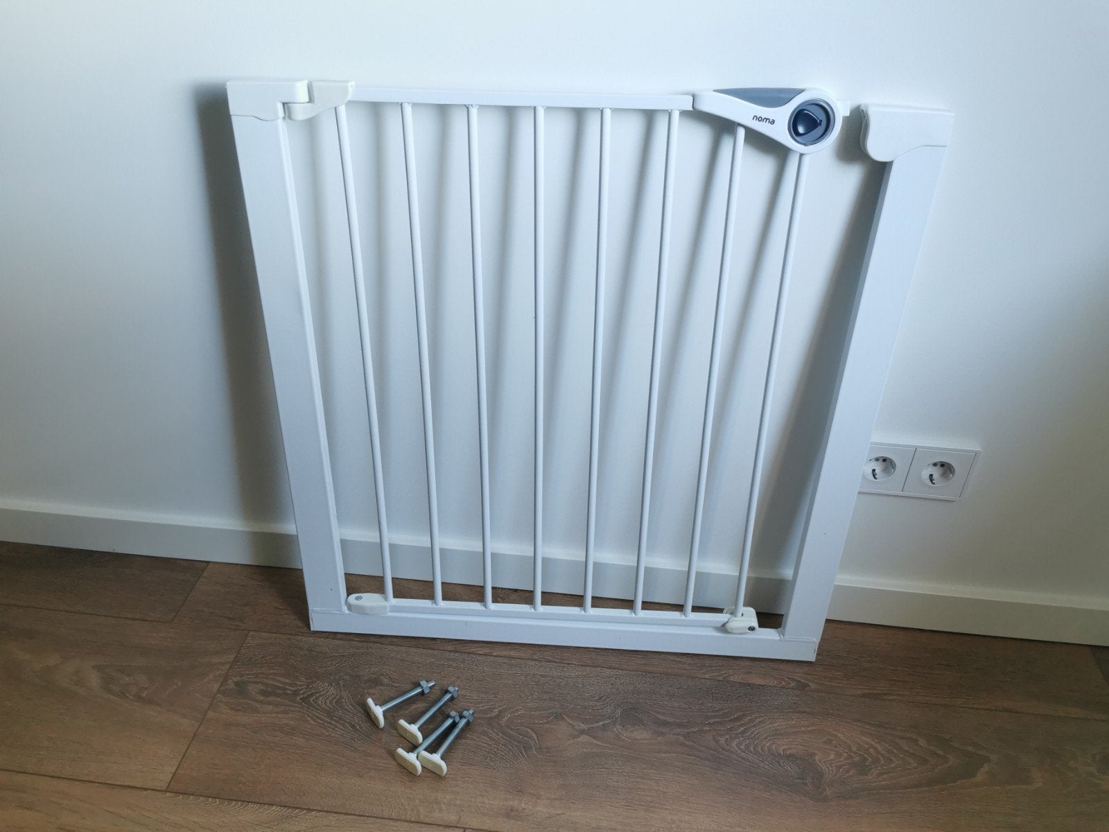 Noma Easy Fit Veiligheidshekje - Wit, Ophalen, Metaal of IJzer, Minder dan 100 cm, Klemhekje