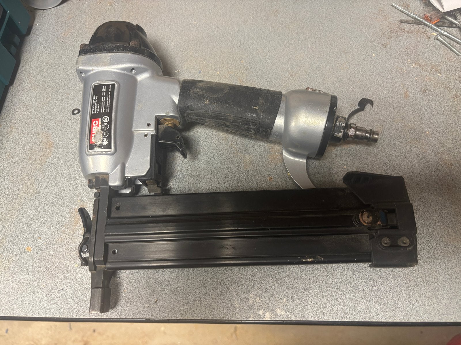 Pneumatische tacker / spijkerpistool, Ophalen of Verzenden, Gebruikt