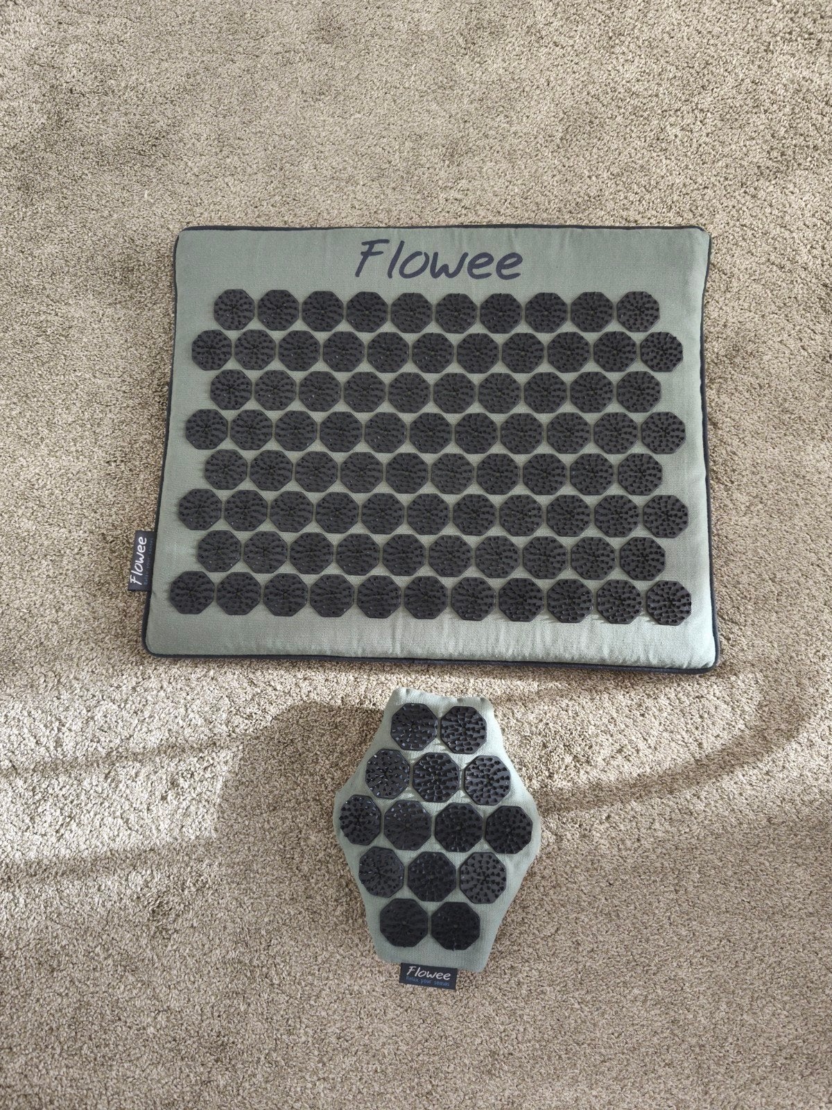 Flowee spijkermat ECO klein met massagehand, Sport en Fitness, Massageproducten, Ophalen of Verzenden, Zo goed als nieuw, Massagestoel of Kussen