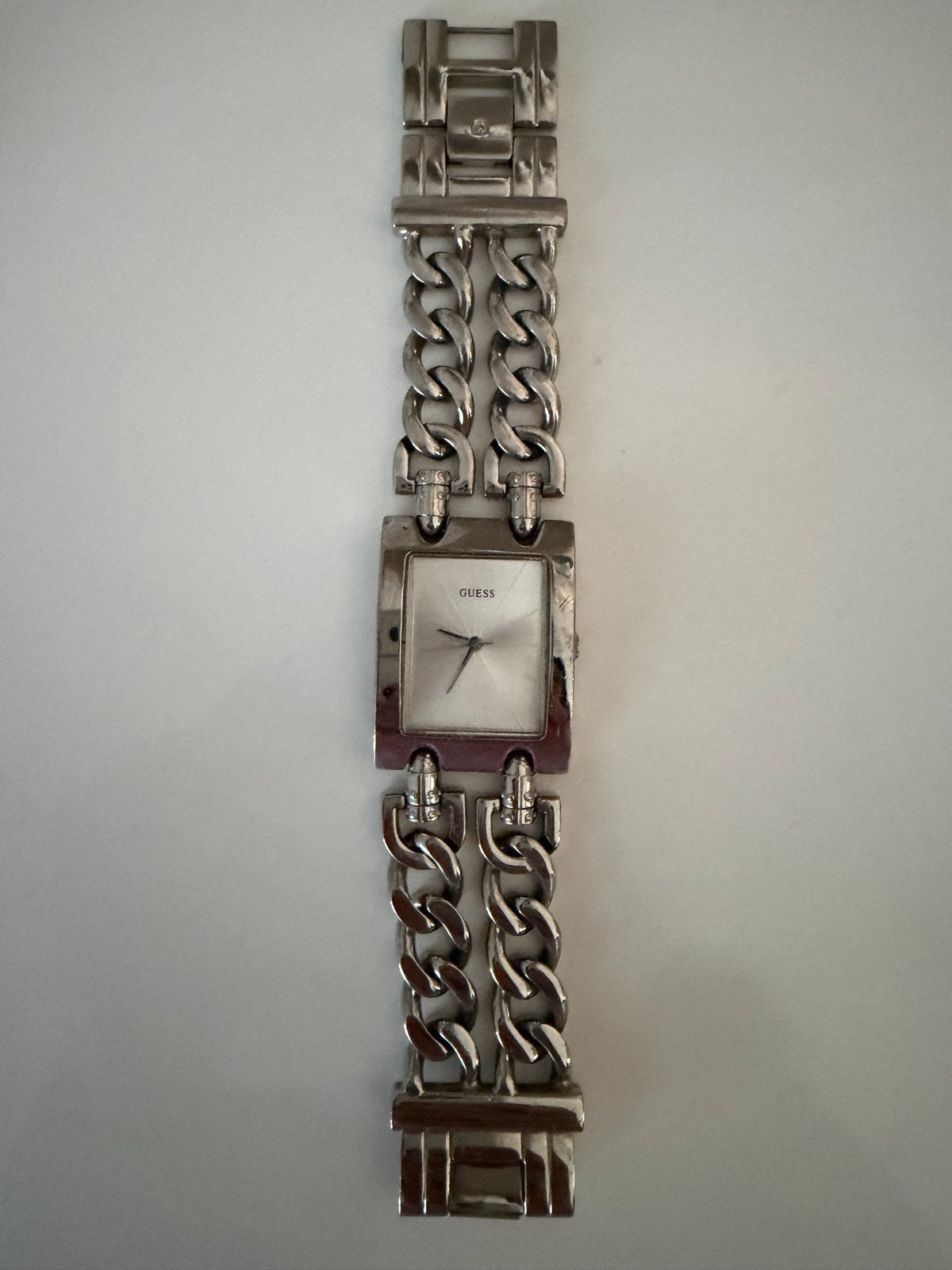 Guess dameshorloge zilverkleurig met schakelband, Gebruikt, Staal, Guess, Polshorloge