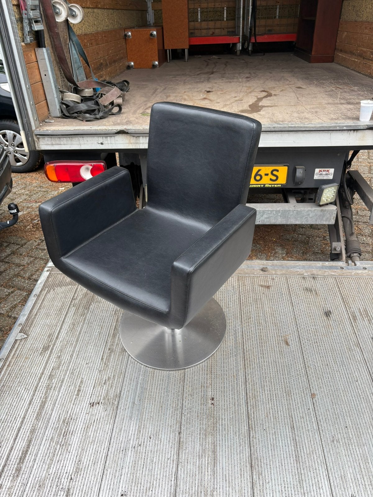 Div kappers stoelen sibel 2 x