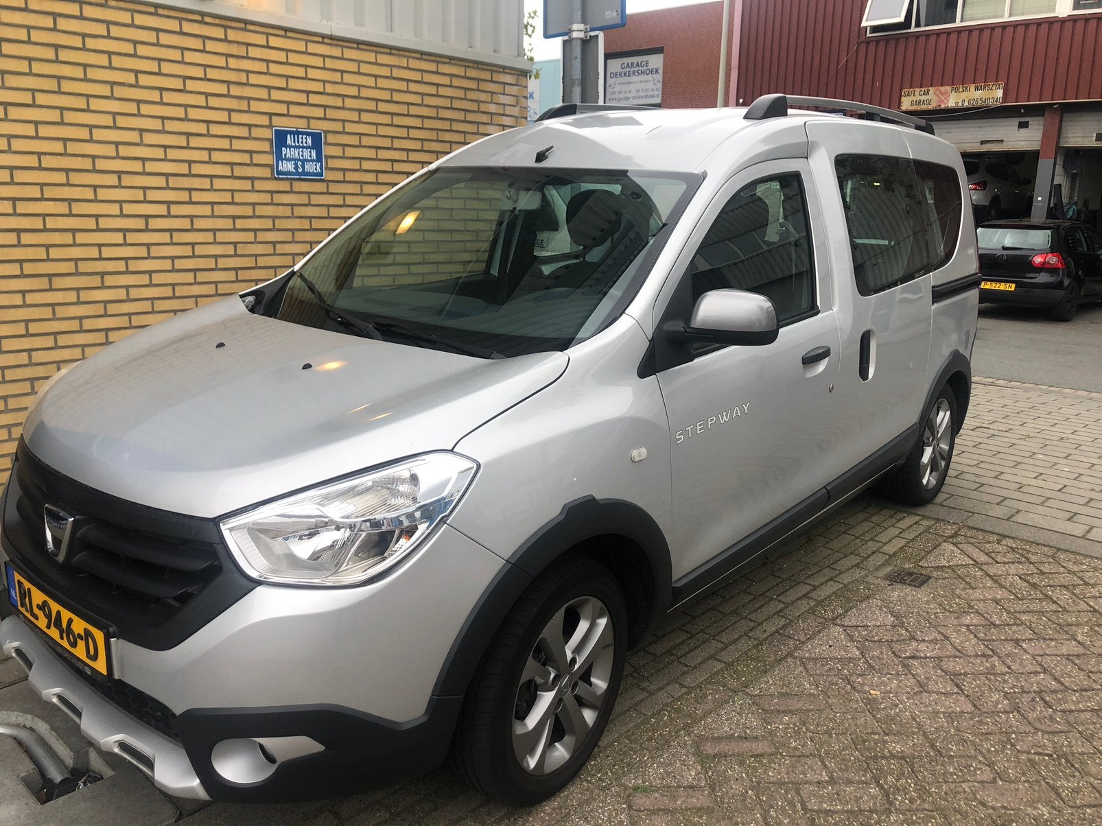 Dacia Dokker 1.2 TCE 115 Stepway 2017 Grijs LPG TOPSTAAT