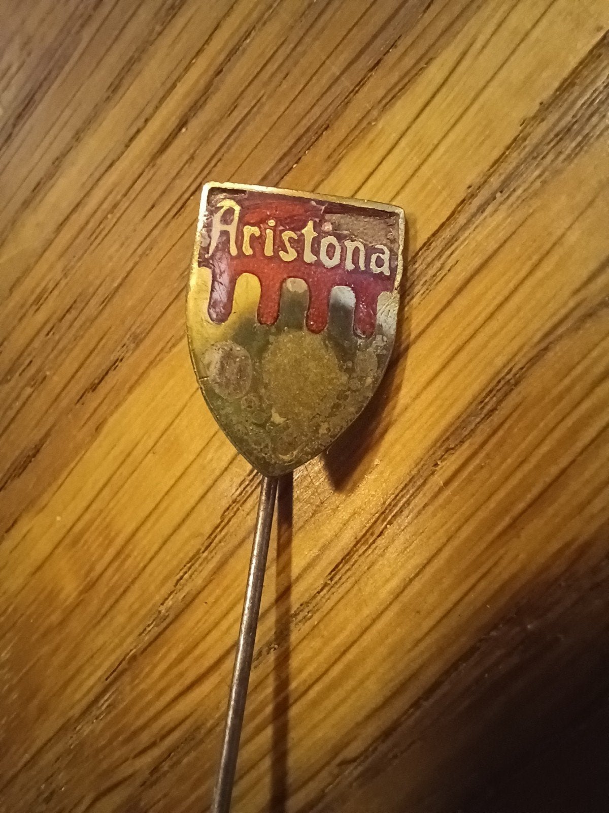 Speldje Aristona, Verzamelen, Ophalen, Gebruikt, Overige onderwerpen, Speldje of Pin