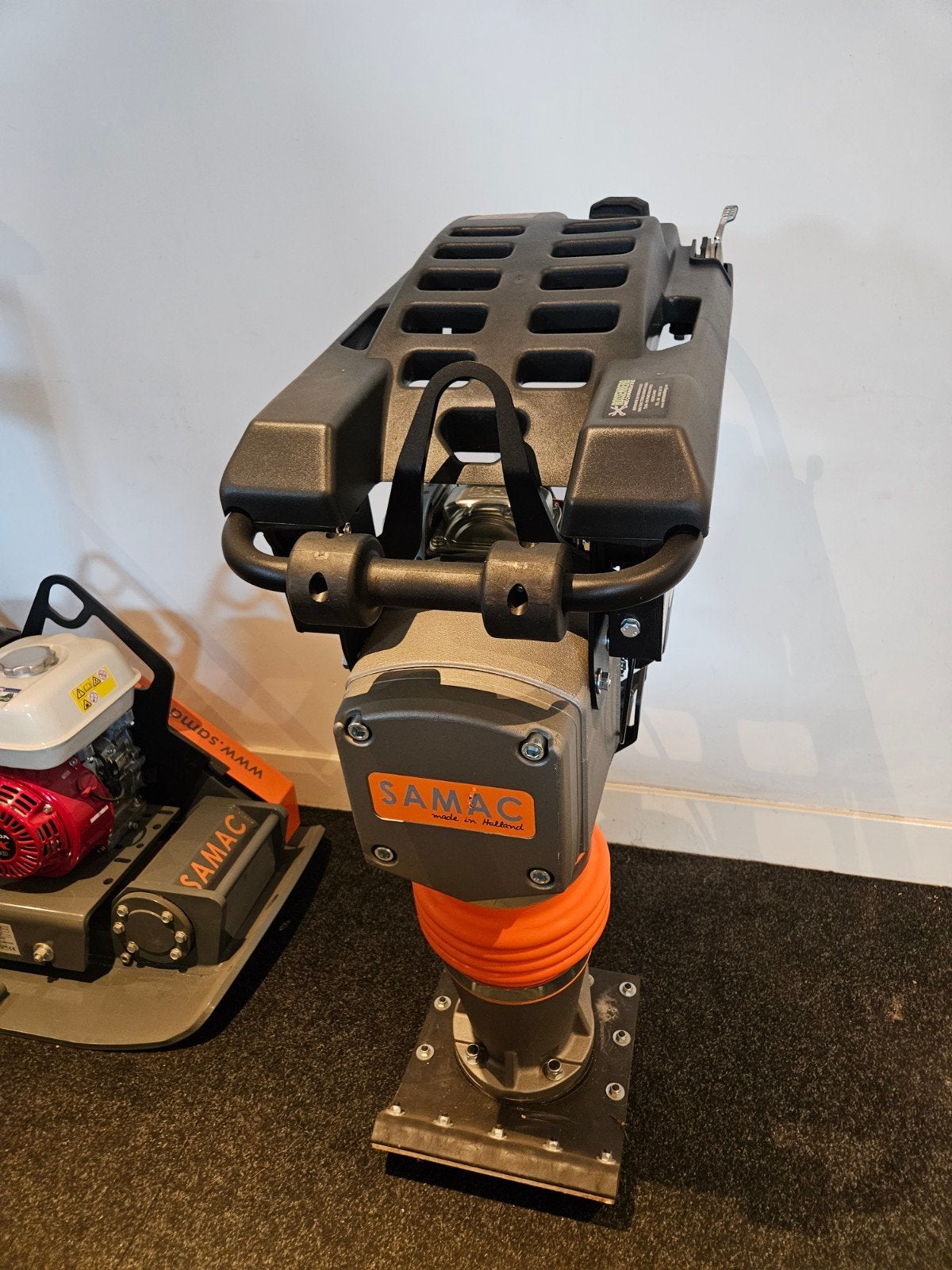 Trilstamper, wacker stamper, Samac, Ophalen