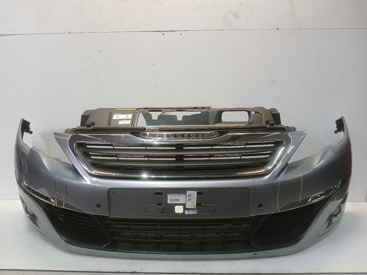 Bumper voor Peugeot 308, Onderdelen@venauto.nl, Van der Ven Autorecycling B.V., Gebruikt, Ettenseweg 76, 4706 PB Roosendaal, The Netherlands
