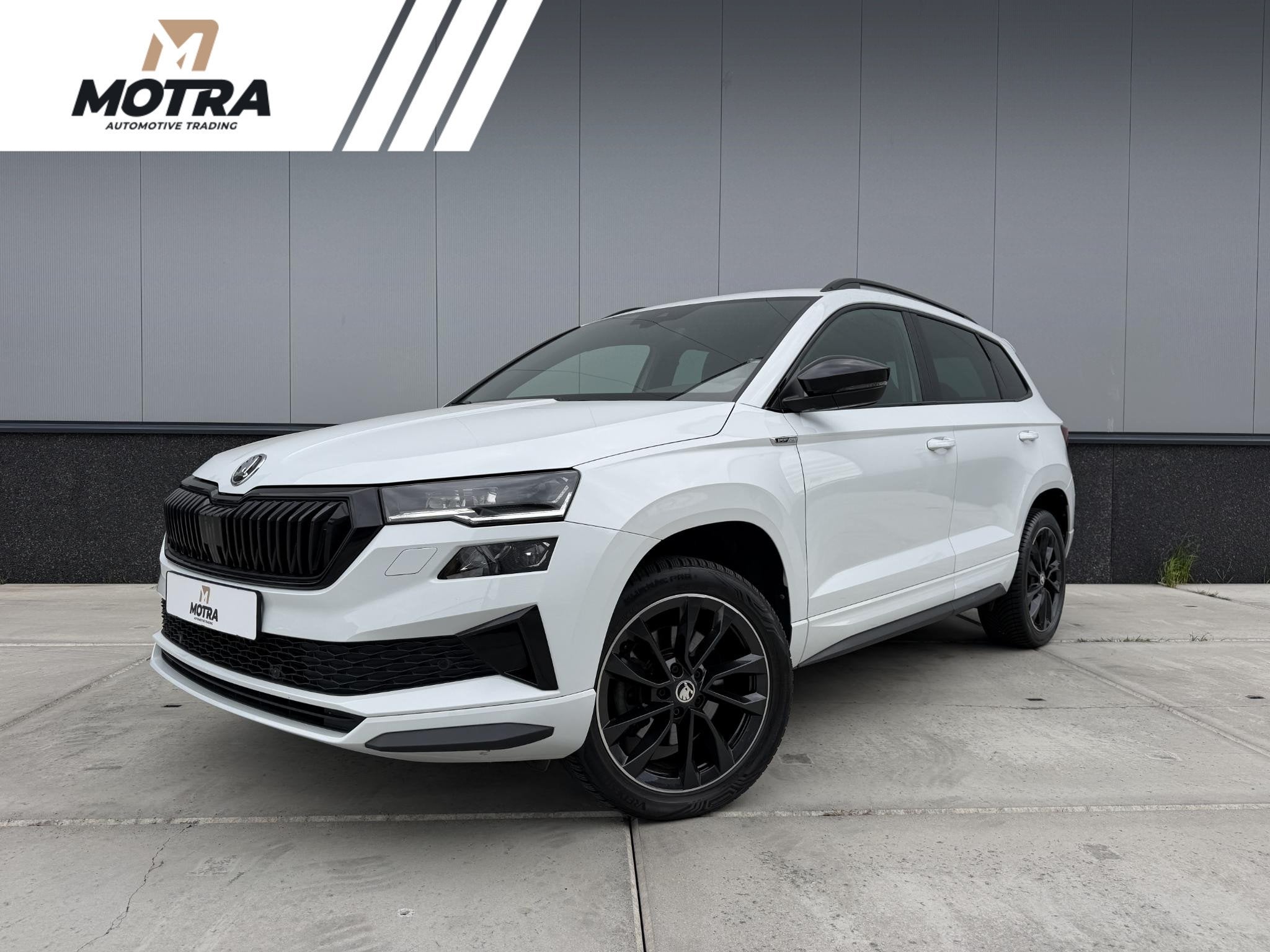 Skoda Karoq 1.5 TSI 150pk DSG Sportline Business | Adaptieve, Stof, 4 cilinders, Karoq, Bedrijf