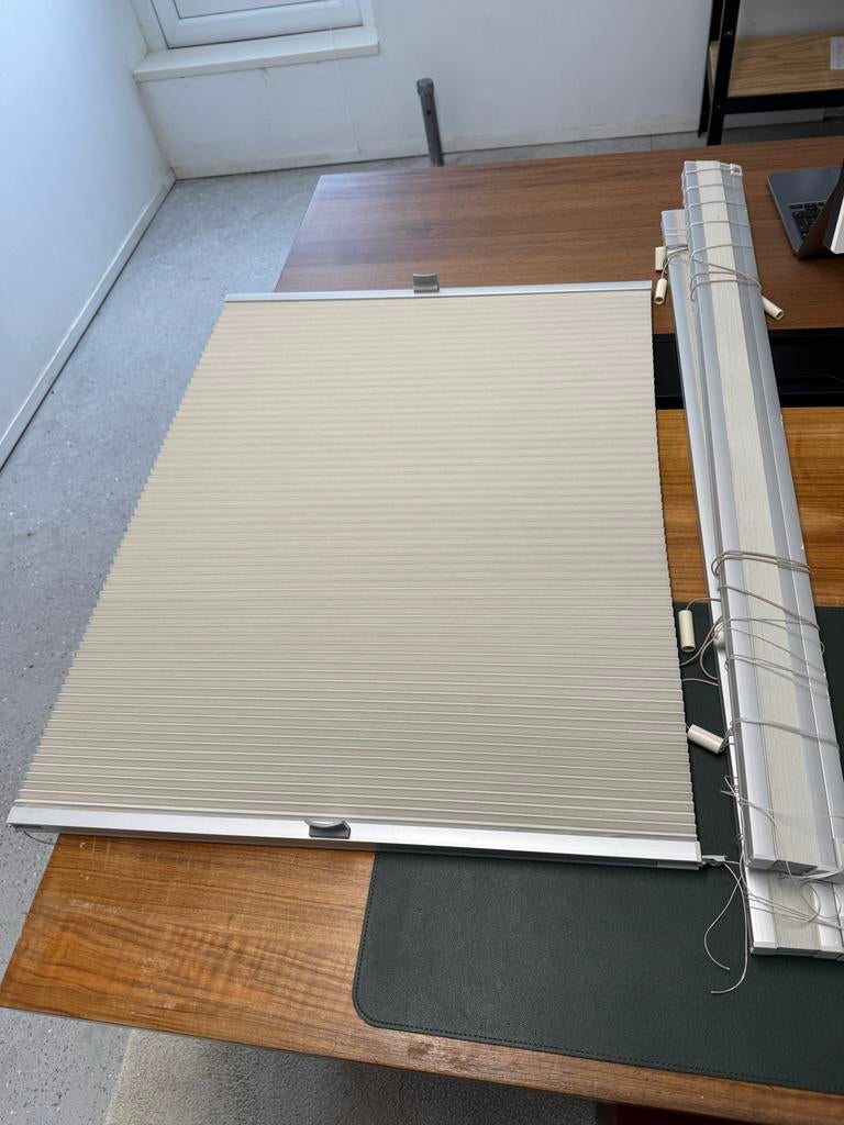 Set van 3 verduisterende plisségordijnen / duettes, Ophalen, Gebruikt, Beige, 50 tot 100 cm