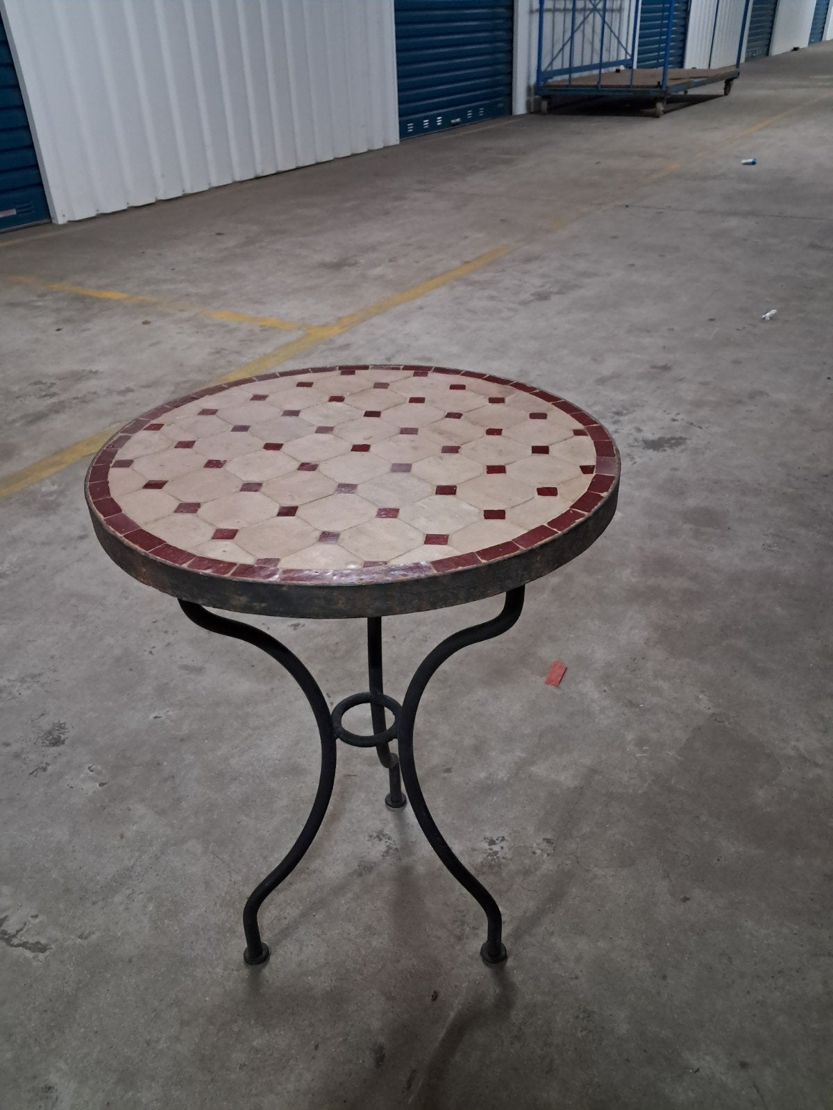 Bijzettafel, Huis en Inrichting, Tafels | Bijzettafels, Minder dan 55 cm, Metaal of Aluminium, Rond, Ophalen