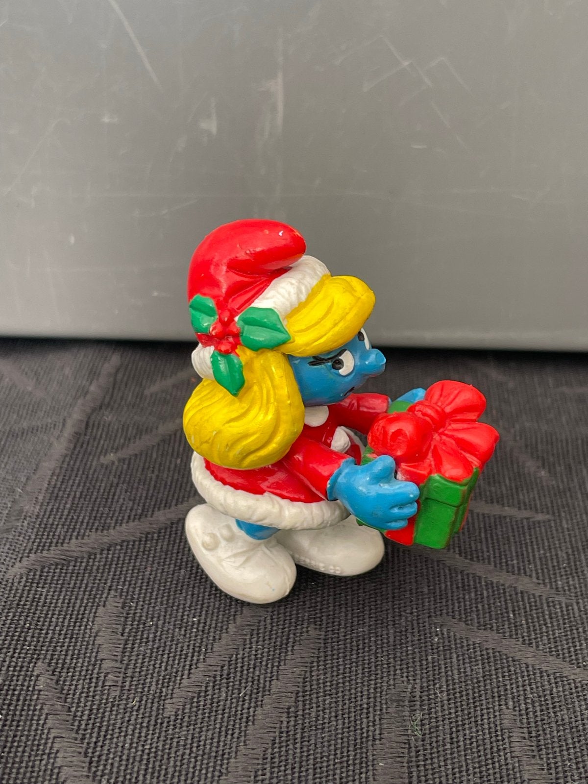 Kerst Smurf met Cadeau - Vintage Figuur, Ophalen of Verzenden, Gebruikt