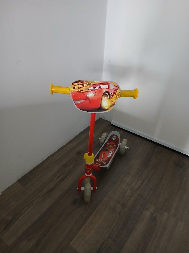 Stepje Cars, Ophalen, Zo goed als nieuw, Loopfiets