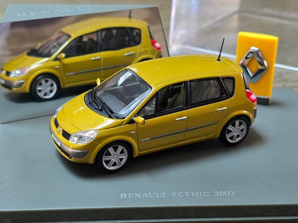 Renault Scenic 2003 Schaalmodel 1:43 - Universal Hobbies, Hobby en Vrije tijd, Modelauto's | 1:43, Ophalen of Verzenden, Nieuw