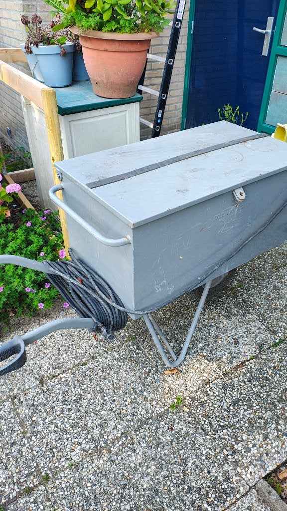 Kruiwagen voor gereedschap Matador, Ophalen, Zo goed als nieuw, Eenwielig