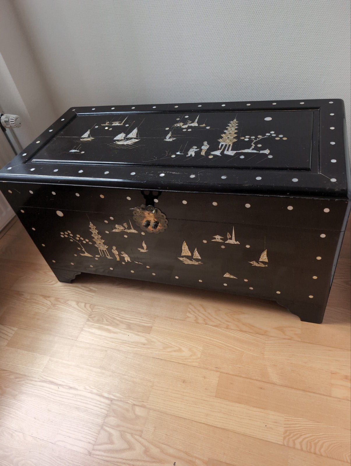 Antieke Chinese Hutkoffer met Parelmoer Inleg, Antiek en Kunst, Ophalen