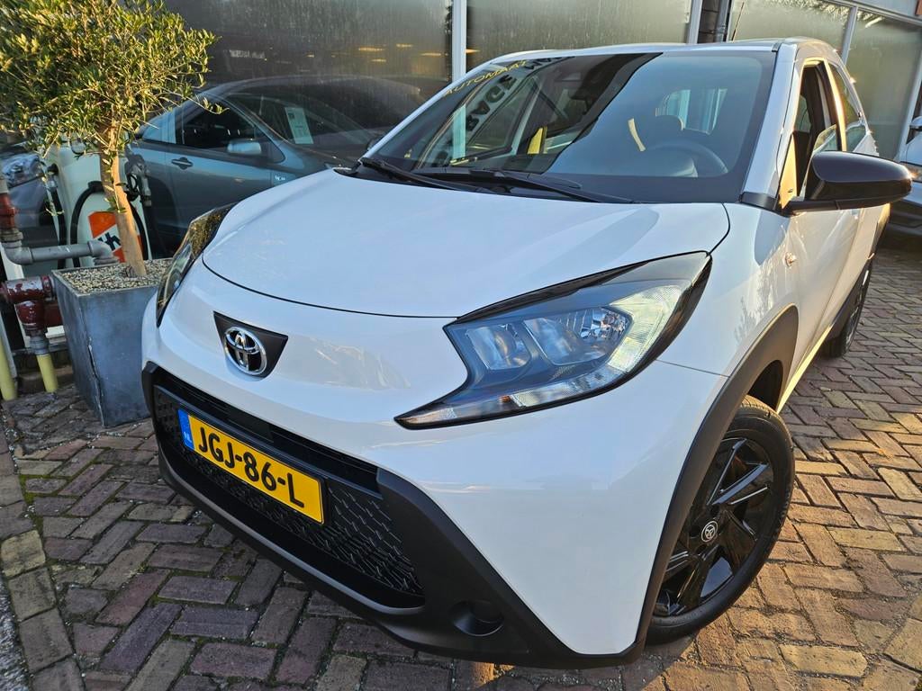 Toyota Aygo X 1.0 VVT-i S-CVT PlayAutomaat, Stof, Gebruikt, Euro 6, Wit