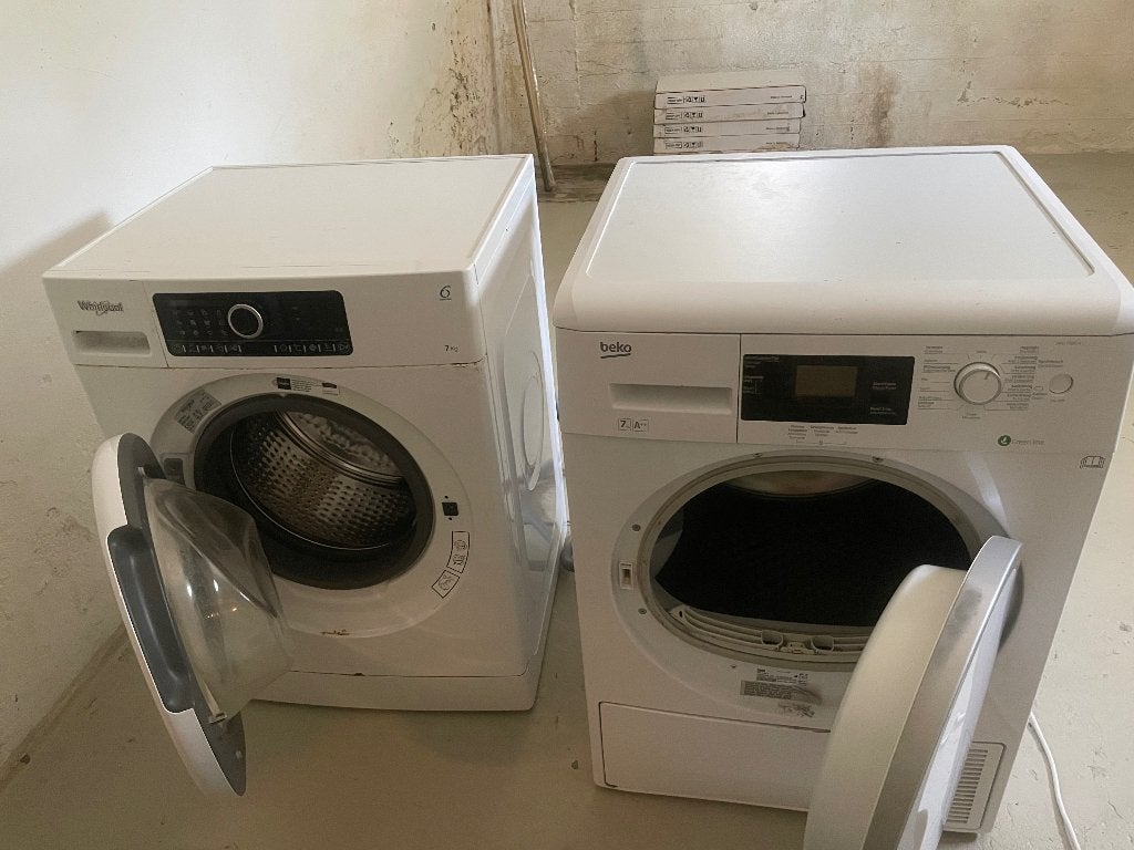 Wasmachine en droger, Witgoed en Apparatuur, Wasmachines, Ophalen, Gebruikt, Voorlader, 85 tot 90 cm