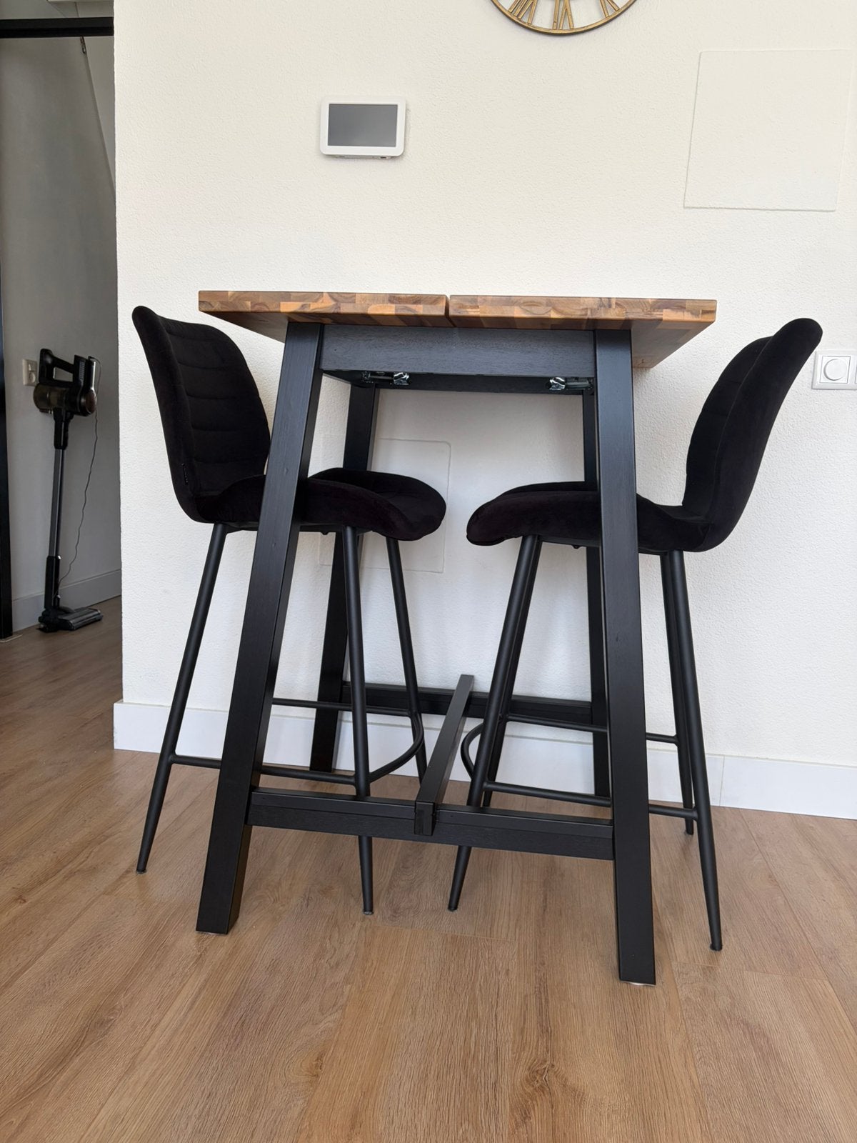 Bartafel inclusief barstoelen, Huis en Inrichting, Ophalen, Zo goed als nieuw, Inclusief barstoelen