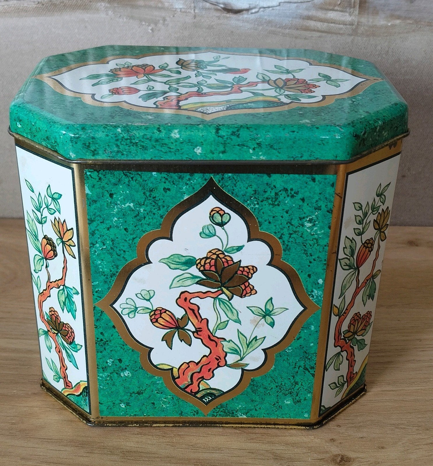 Vintage groene theebus met bloemmotief- Blik, Verzamelen, Verzenden, Zo goed als nieuw, Overige merken