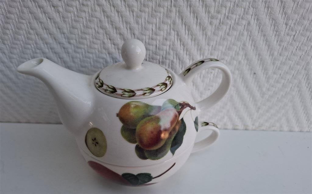 Queens Hookers fruit, tea for one., Ophalen of Verzenden, Zo goed als nieuw, Bord(en), Overige stijlen