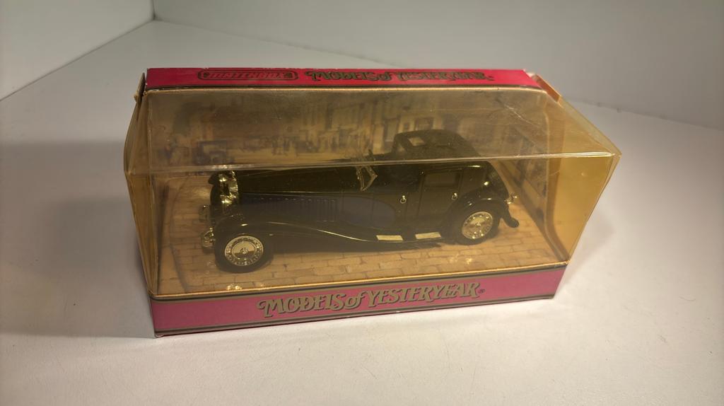 Bugatti royale 1930 matchbox 1.43, Overige merken, Ophalen of Verzenden, A, A