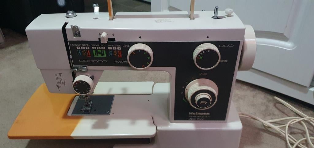 Mooie en goed werkende Hofmann naaimachine, Ophalen of Verzenden, Gebruikt, Naaimachine, Overige merken