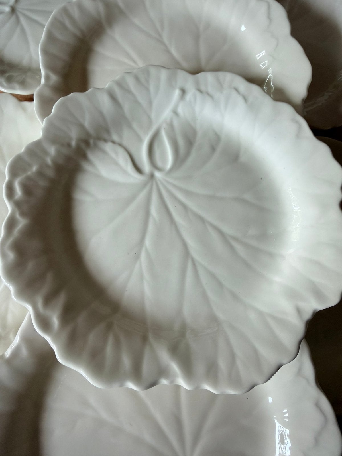 Wedgwood EDME LEAF, Huis en Inrichting, Ophalen of Verzenden, Zo goed als nieuw, Aardewerk, Bord(en)