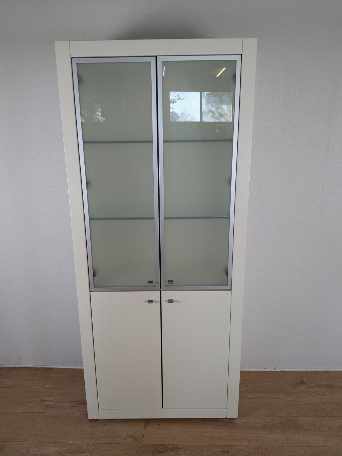 Moderne Vitrinekast | Wit | Mat Glas