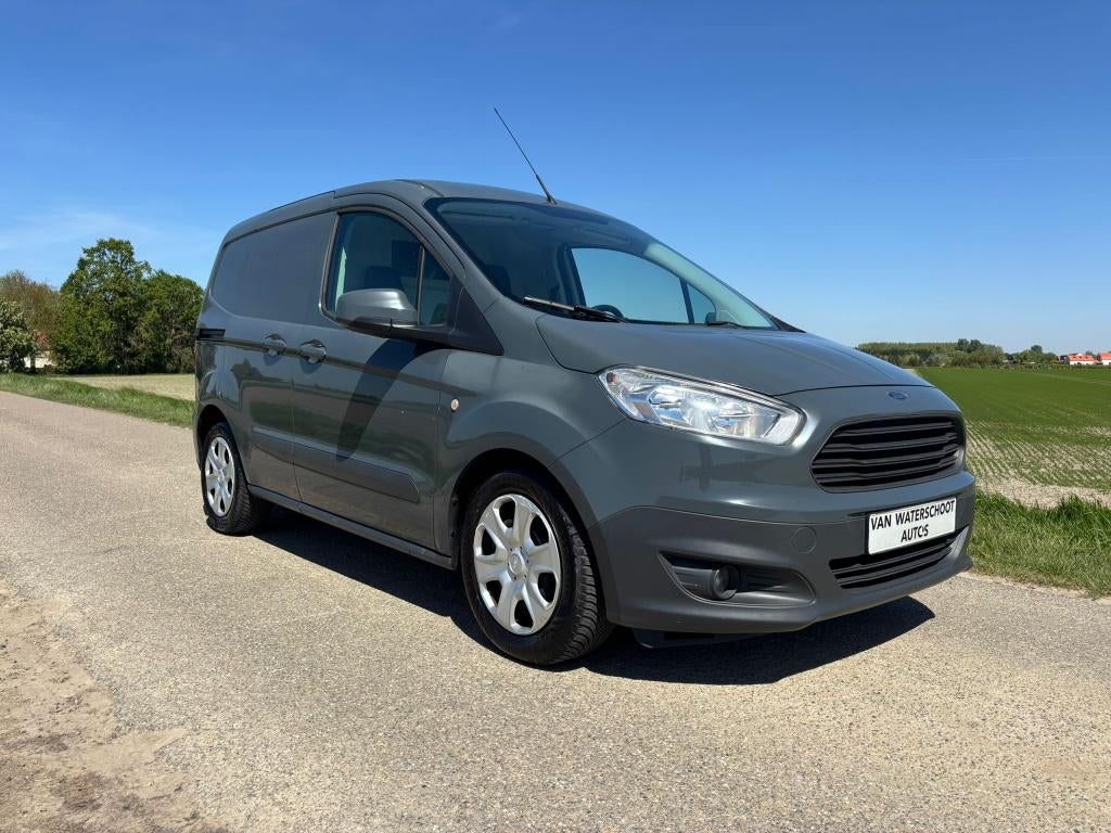 Ford Transit Courier 1.5 Tdci 55KW 2017, Auto's, Bestelauto's, Voorwielaandrijving, Stof, 74 pk, 4 cilinders