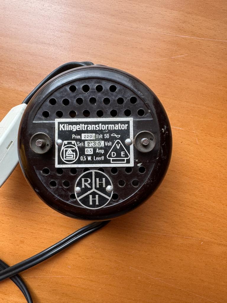 Vintage bakeliet Klingeltransformator RH H 220V naar 2-3-5V, Antiek en Kunst, Ophalen