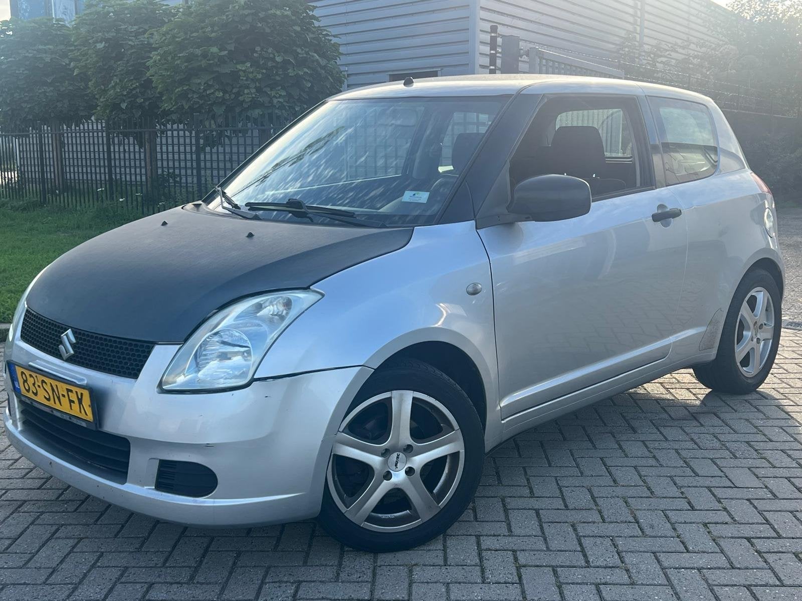 Suzuki Swift 1.3 GA 3DR LMV, Auto's, Stof, Gebruikt, 31 €/maand, Swift
