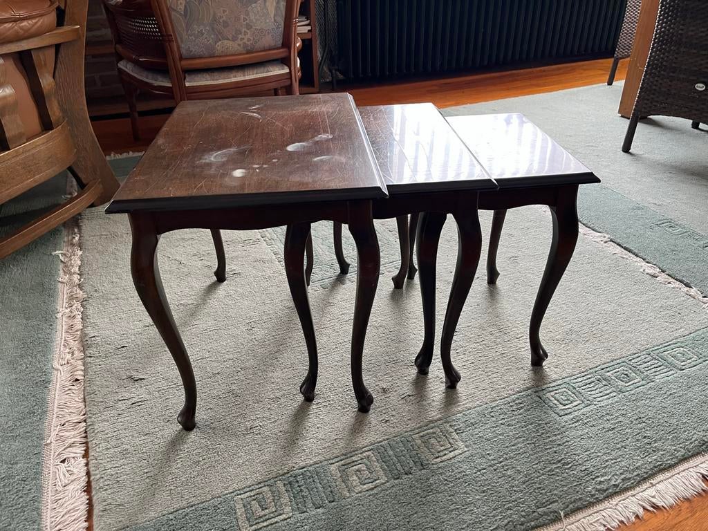 Set van 3 houten bijzettafels Queen Anne stijl, Ophalen, Minder dan 45 cm, Minder dan 55 cm, Gebruikt