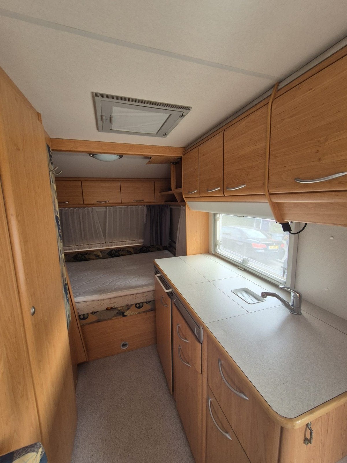 Foto 9 van ​Knaus 450 Blue Line (1999) Inclusief nette grote voortent