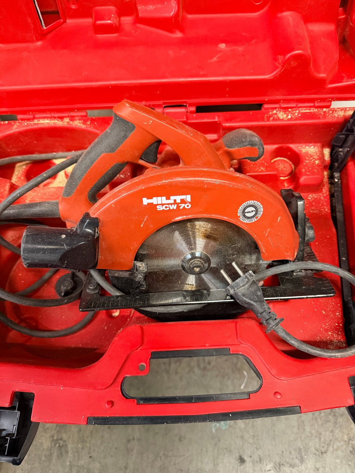 Hilti SCW 70 Cirkelzaag in koffer, Gebruikt, Cirkelzaag, 70 mm of meer, Ophalen of Verzenden