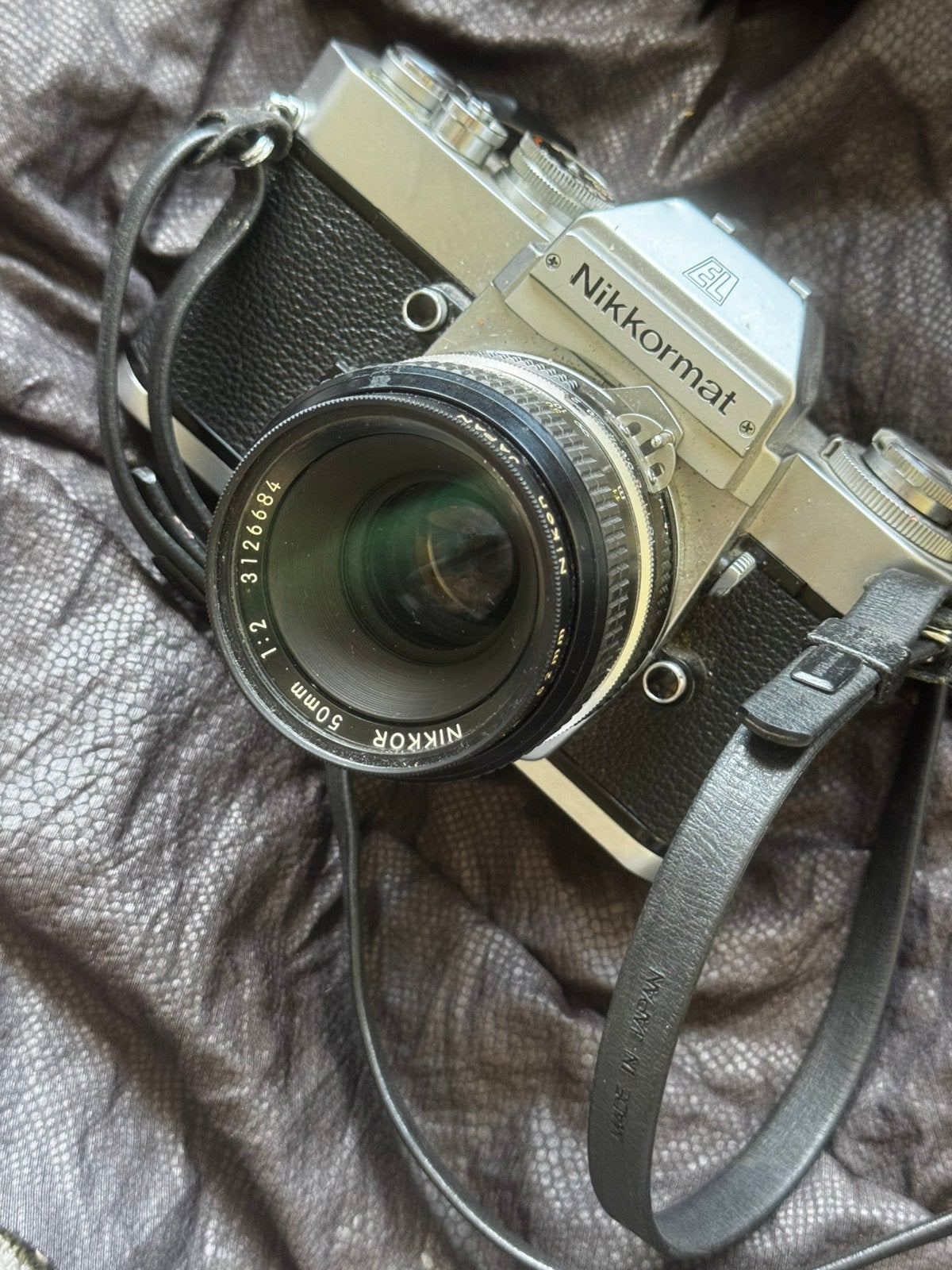 Vintage Nikon Nikkormat EL 35mm Film Camera Kit - 2 Lenses, Ophalen, Zo goed als nieuw