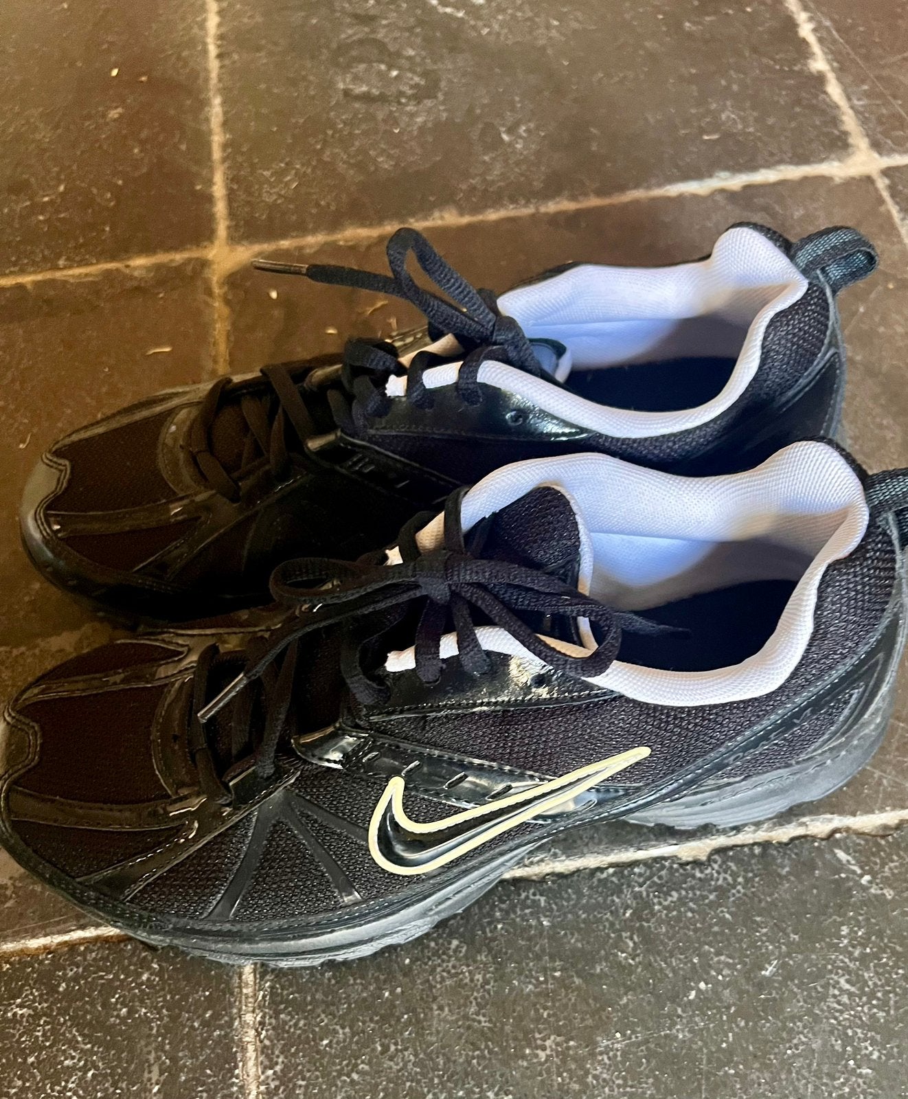 Nike gympen sneakers zwart maat 42 valt kleiner, Gebruikt, Nike, Overige typen, Ophalen of Verzenden