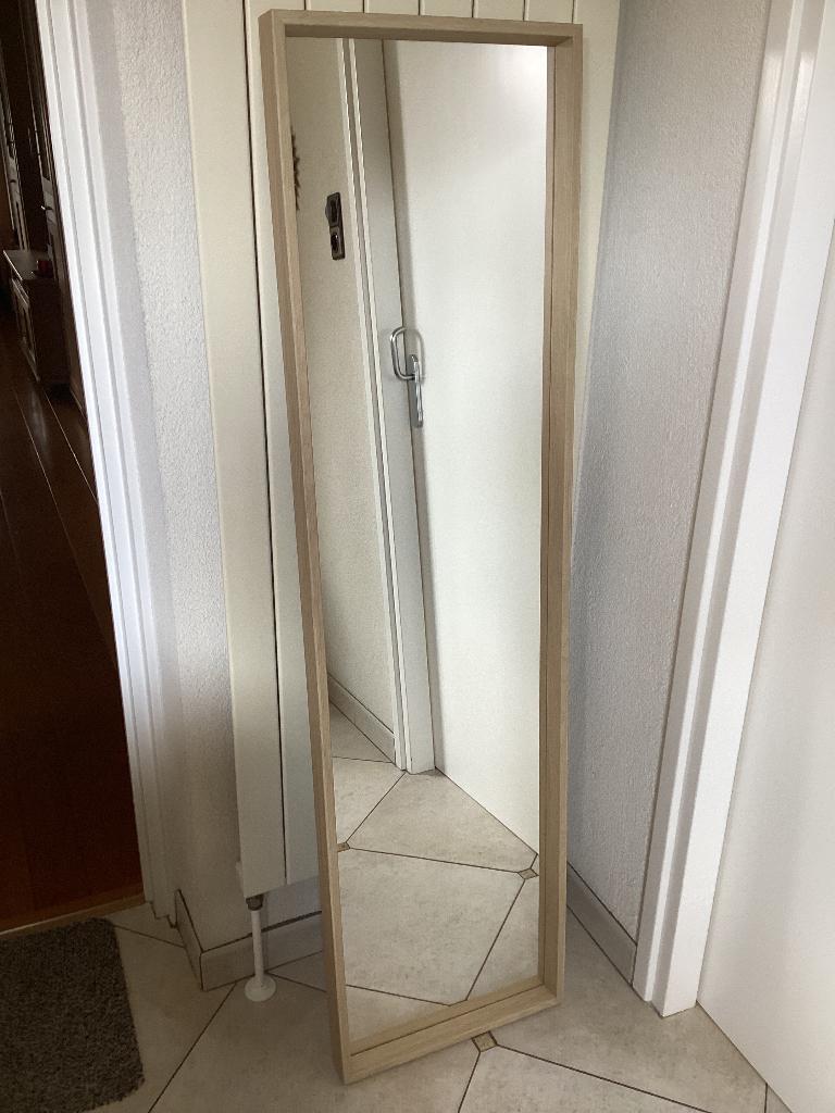 Spiegel Nissedal IKEA, Huis en Inrichting, Woonaccessoires | Spiegels, Ophalen, Minder dan 50 cm, Zo goed als nieuw, Minder dan 100 cm