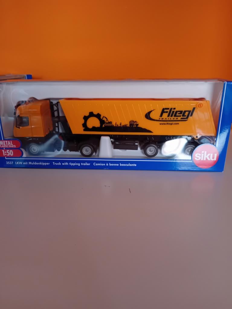 Siku Mercedes Actros met kipper, Ophalen of Verzenden, Zo goed als nieuw, Overige typen
