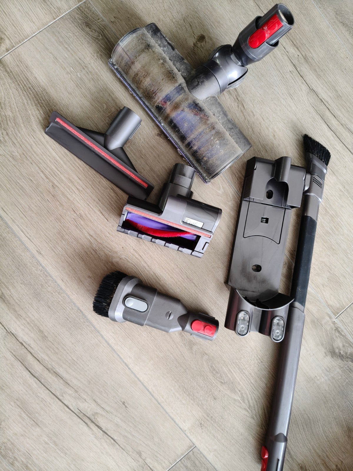 Dyson onderdelen, Witgoed en Apparatuur, Stofzuigers, Gebruikt, Ophalen of Verzenden, Geschikt voor harde vloeren, 1200 tot 1600 watt