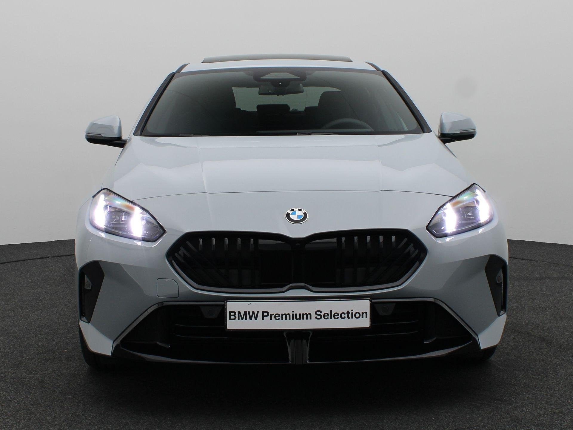 BMW 2 Serie Gran Coupé 220 M Sportpakket Pro | Panoramadak, Met garantie (alle), Origineel Nederlands, Bedrijf, 19 km/l