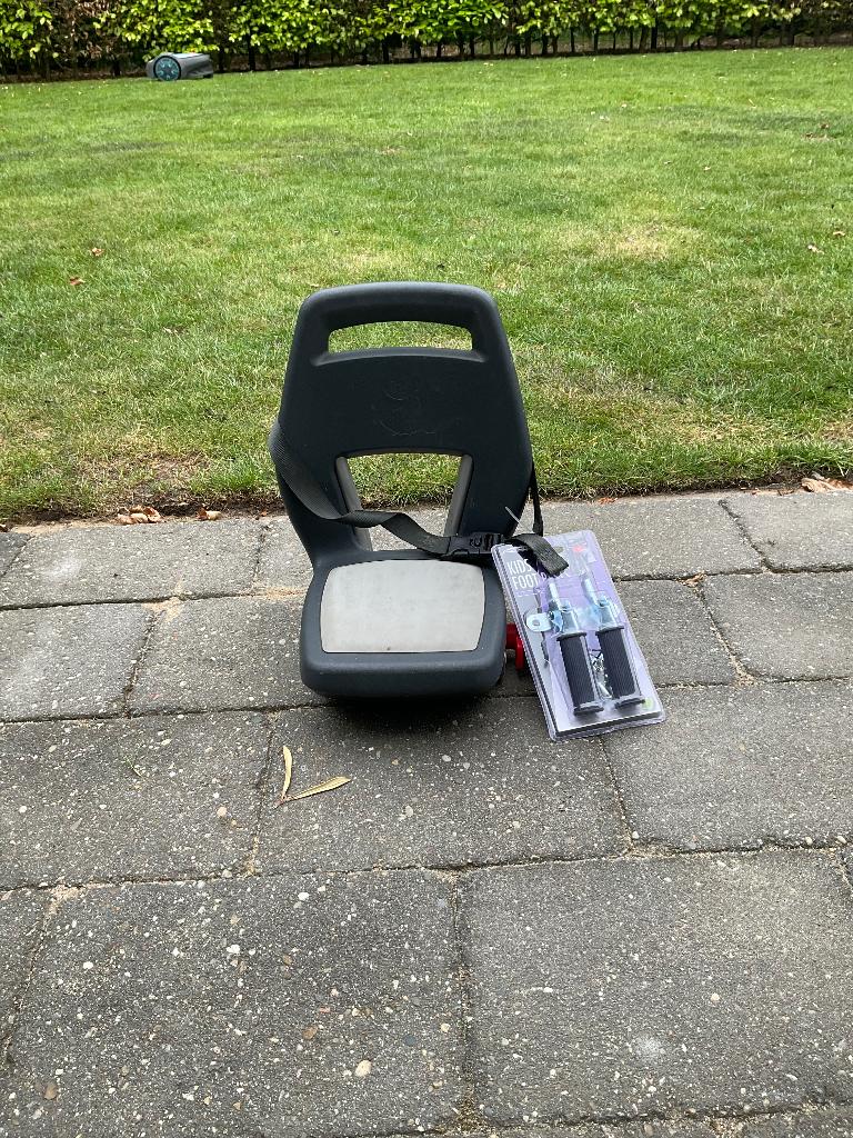 Qibbel junior achterzitje met nieuwe voetsteunen, Fietsen en Brommers, Fietsaccessoires | Fietsstoeltjes, Achterzitje, 15 t/m 36 kg