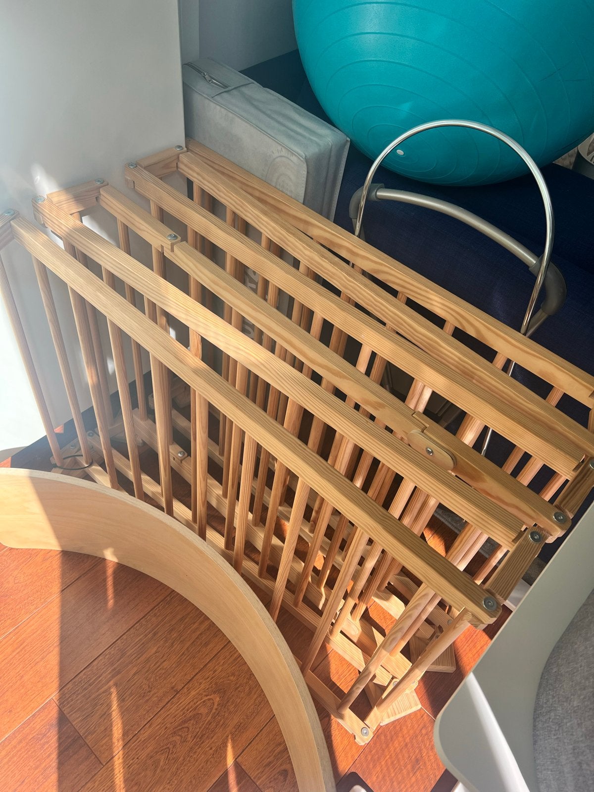 Baby Hout Grondbox - Veiligheidshekje - Uitschuifbaar, Ophalen, Overige typen, Zo goed als nieuw, Hout