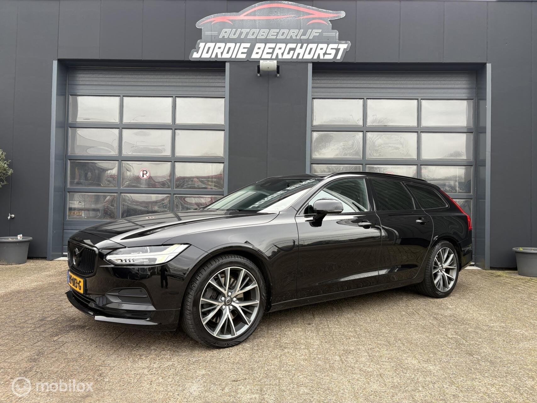 Volvo V90 2.0 T5 90th Anniversary Edition, 15 km/l, Euro 6, 4 cilinders, 1969 cc