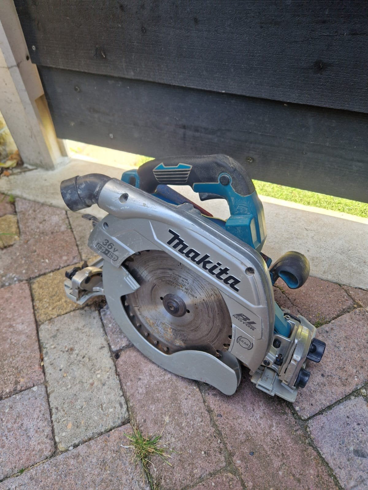Cirkelzaag Makita DHS900 235 mm, Ophalen, 1200 watt of meer, Cirkelzaag, 30 tot 70 mm
