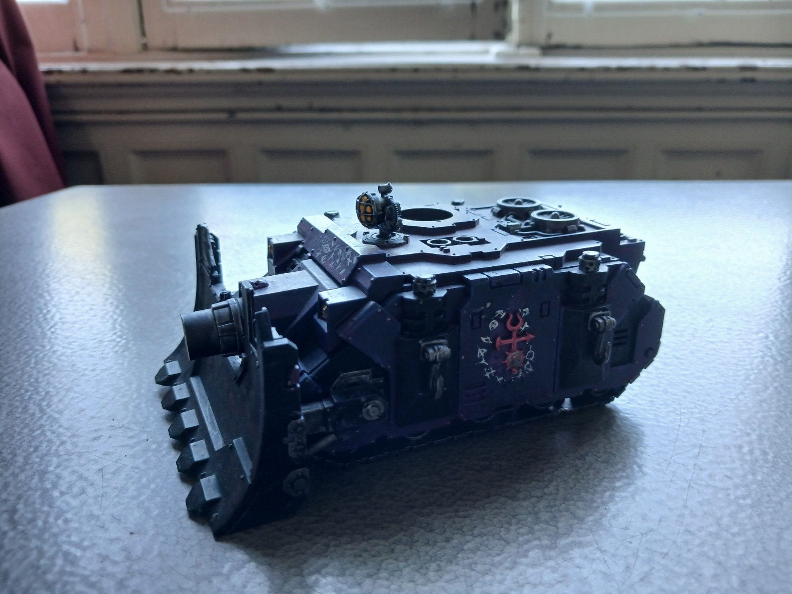 Warhammer 40K Chaos Vindicator Tank - Geverfd, Gebruikt, Figuurtje(s), Ophalen of Verzenden, Warhammer 40000