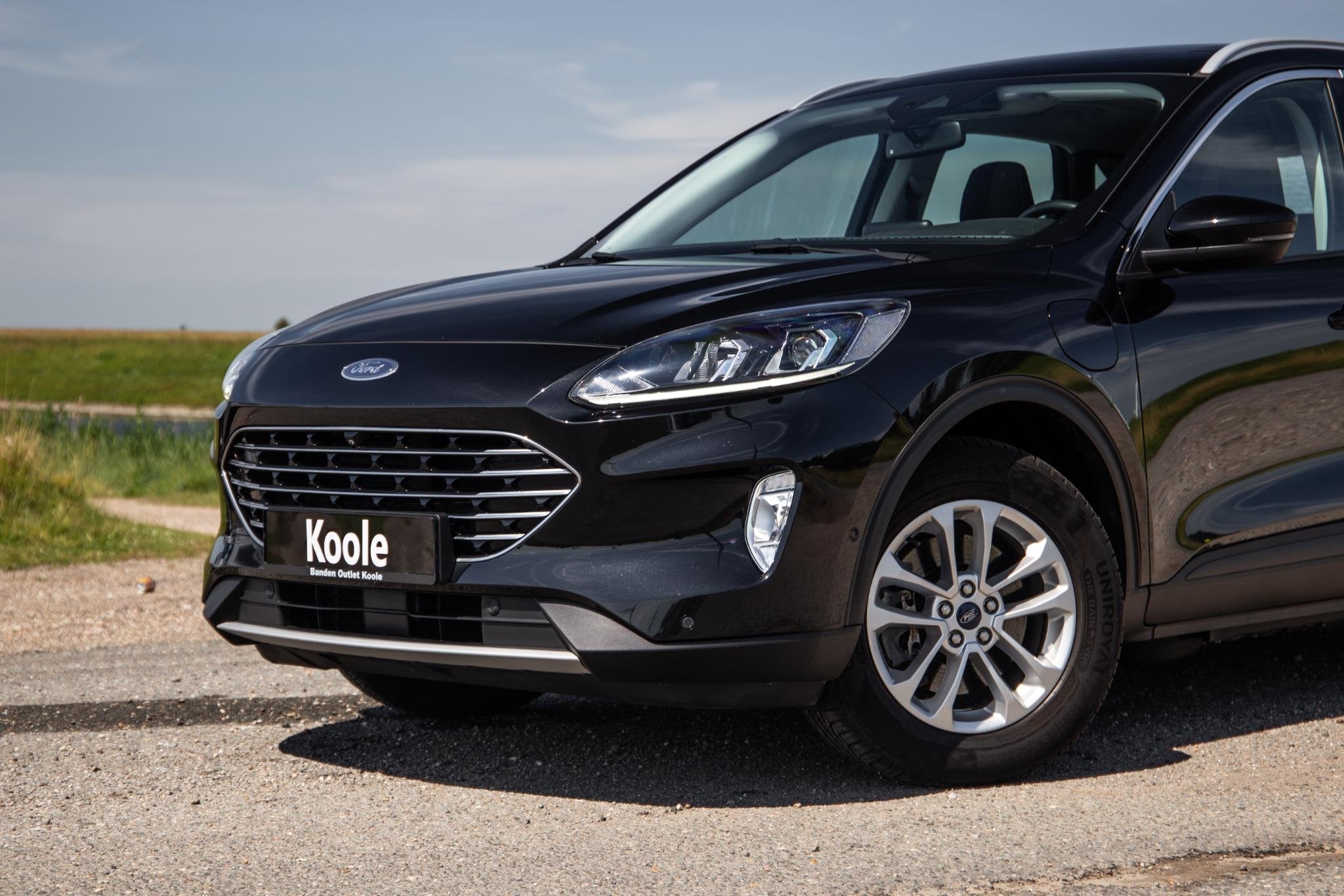 Ford Kuga 2.5 PHEV Titanium PANORAMA DAK / CAMERA / ADAPTIVE, Auto's, Gebruikt, Euro 6, 4 cilinders, Zwart