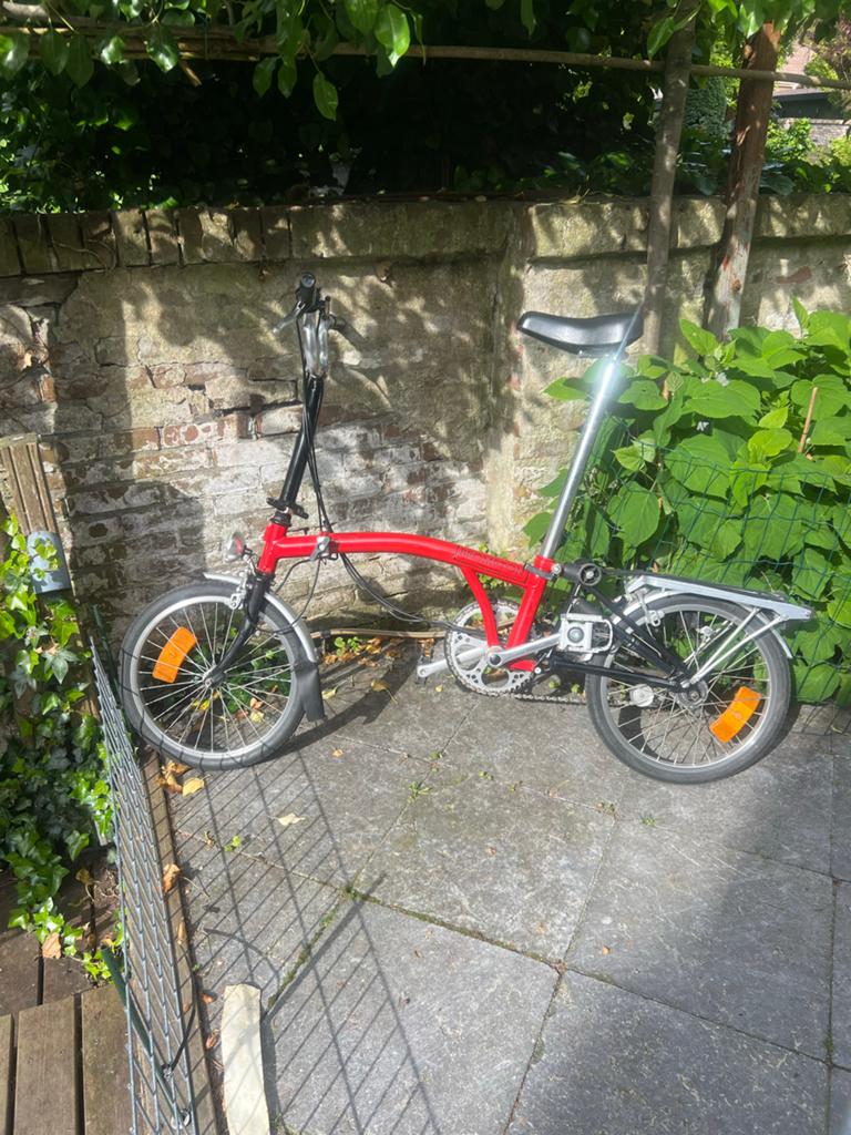 Brompton vouwfiets rood 3 versnellingen, Gebruikt, Brompton, 16 tot 18 inch, Versnellingen
